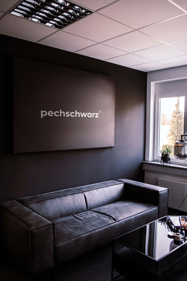 Der Meetingraum in der Webdesign Agentur pechschwarz in Gevelsberg